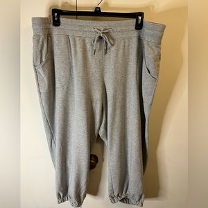 Livi Active Gray Jogger Cropped Sweatpants